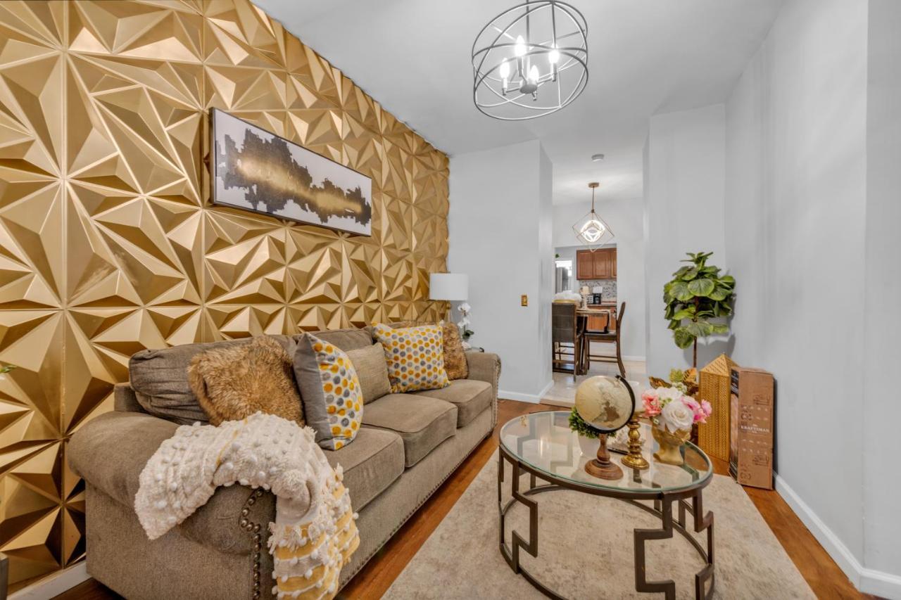 Brooklyn Golden Palace ニューヨーク エクステリア 写真